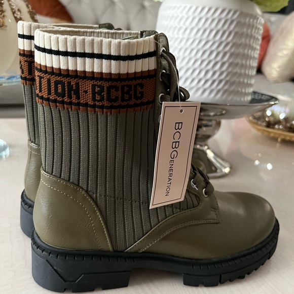 Beautiful combat boots with gorgeous army green color - Picture 7 of 9